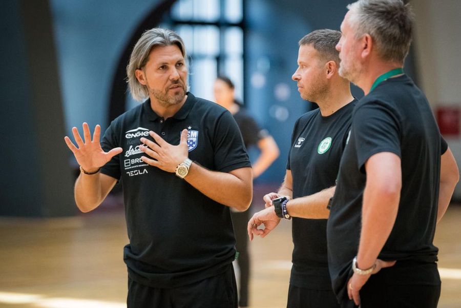 Adi Vasile, antrenorul lui CSM București. Foto: Facebook Antrenorul lui CSM București, înaintea debutului în Liga Campionilor: „Vă spun 3 cuvinte-cheie”