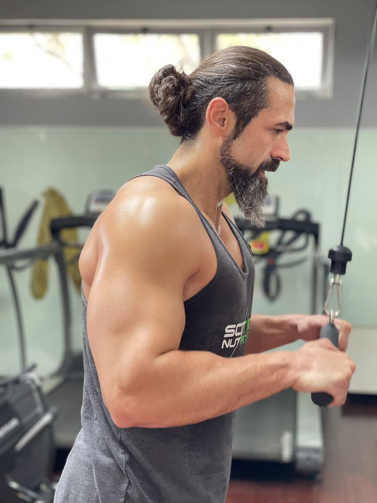 Antrenor cu 20 de ani de experiență în fitness: „90% dintre influencerii de health nu sunt curați!” + Care e „cel mai puternic aliment”