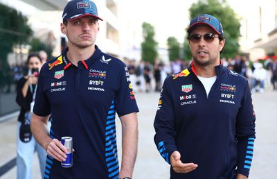 Război în toată regula între tații lui Max Verstappen și Sergio Perez: „Ce idiot!”