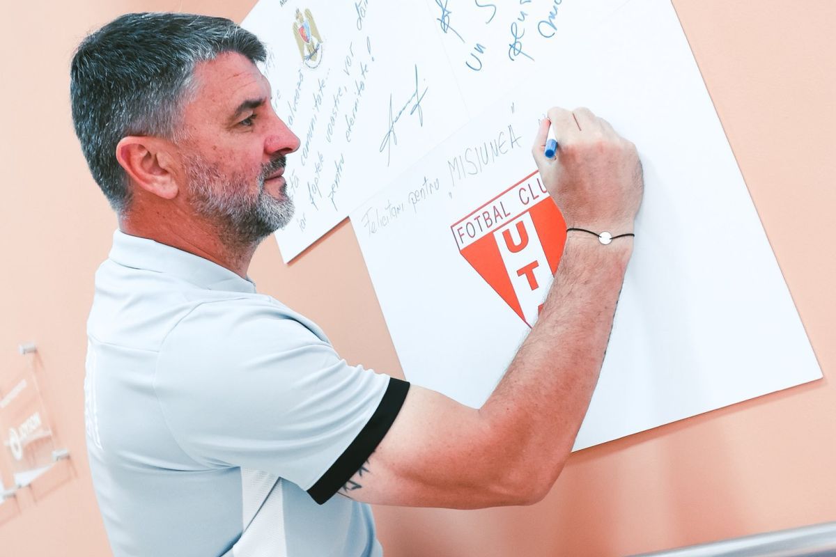 În pauza naționalelor, echipele din Superligă s-au implicat în acțiuni caritabile! Imagini emoționante cu cei de la Rapid, CFR Cluj și UTA