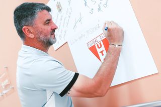 În pauza naționalelor, echipele din Superligă s-au implicat în acțiuni caritabile! Imagini emoționante cu cei de la Rapid, CFR Cluj și UTA