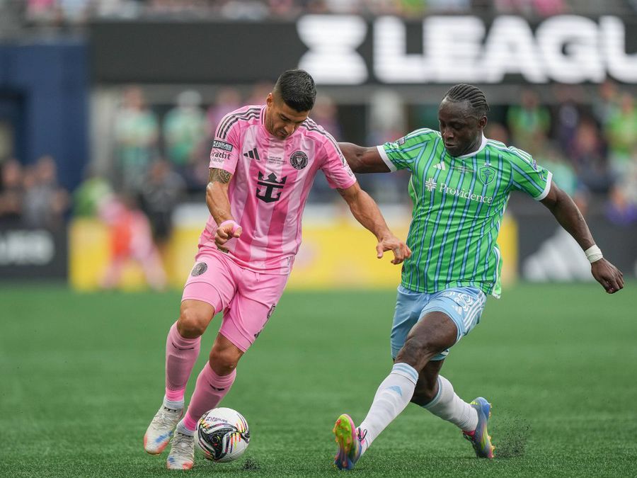 Și-a cerut scuze, însă nu a fost cruțat! » Sancțiunea primită de Luis Suarez după ce a scuipat un adversar