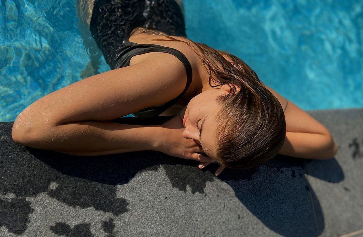 FOTO Aleix Garcia vine în România cu o bombă sexy » Fostul jucător al lui Manchester City se iubește cu o moldoveancă!