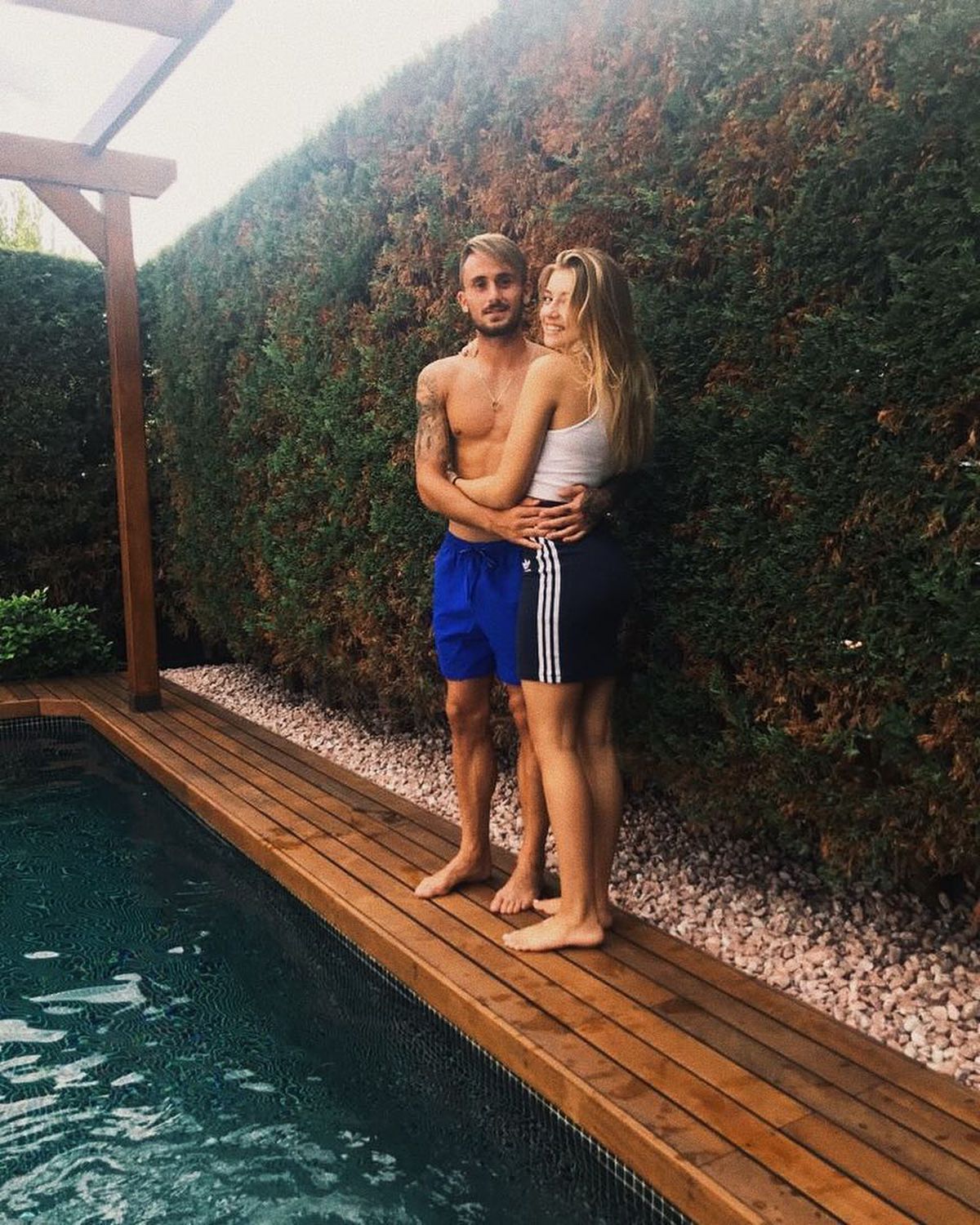 FOTO Aleix Garcia vine în România cu o bombă sexy » Fostul jucător al lui Manchester City se iubește cu o moldoveancă!