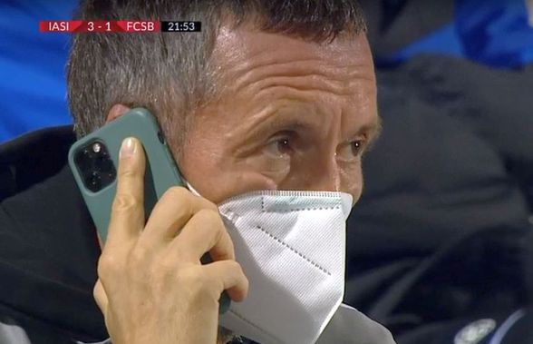 FCSB. E Bill, nu Gigi ;) » Ce zice MM că face cu telefonul la ureche în timpul meciurilor: „Asta ascult, mă!”