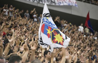 Poliția a efectuat percheziții pentru tâlhărie în scandalul dintre ultrașii Stelei și FCSB-ului