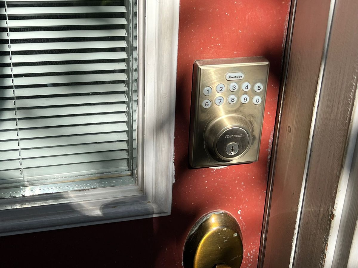 Cine a produs suplimentul contaminat pe care Mouratoglou i l-a oferit lui Halep: firma e într-un mic depozit, iar fabrica nu există!