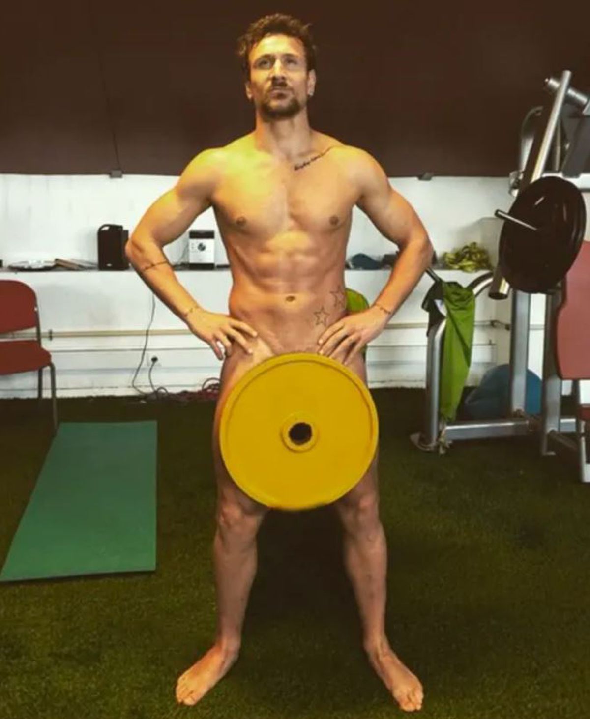 Un fotbalist de la Rio Ave a pozat nud alături de iubita lui, iar imaginile au ajuns publice: „Nu trăim așa cum își doresc unii dintre voi”