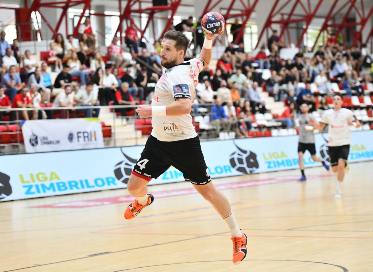 Dinamo a zdrobit-o pe Steaua, în derby-ul din „Liga Zimbrilor”