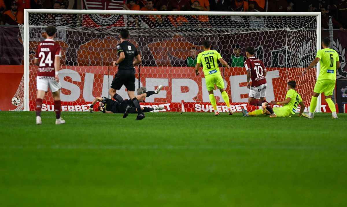 Concluziile lui Bergodi, după Rapid - Iași 3-2: „Știu care e mentalitatea în Giulești, trebuie să mai lucrăm”