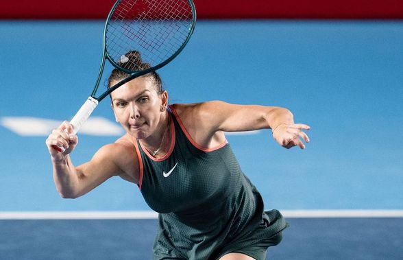 Simona Halep se antrenează în sala de forță pentru următorul turneu