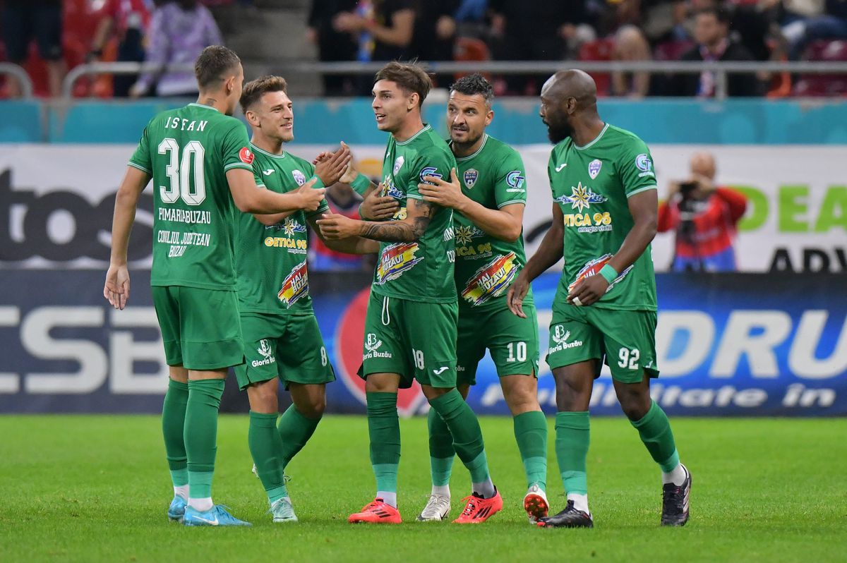 Victorie blondă » FCSB a ajuns în buza play-off-ului după succesul cu Buzău: Tavi Popescu a făcut show