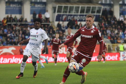 Suporterii Rapidului au luat „foc” după ce Rapid a fost învinsă pe terenul celor de la FC Botoșani, scor 0-2, în runda cu numărul #12 din Superliga.