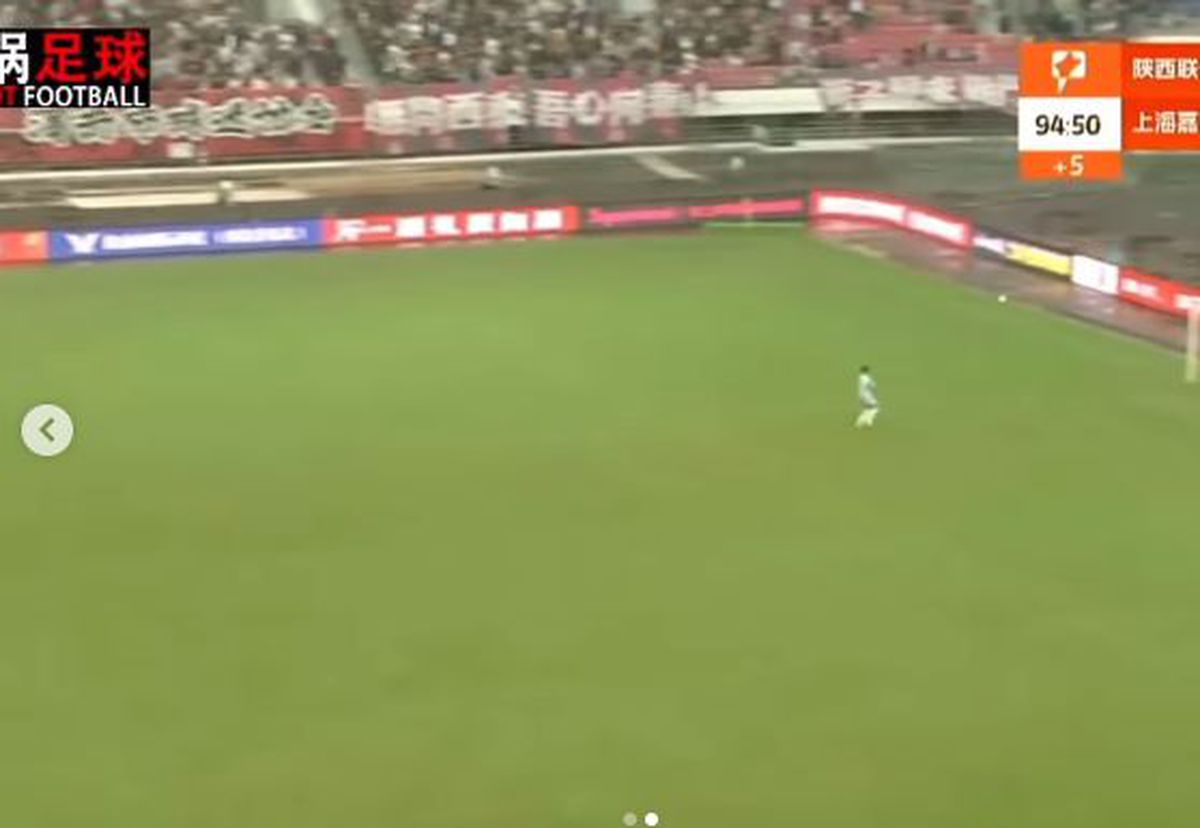 BOMBA lui Astrit Selmani! Ce „bijuterie”: GOL de la mijlocul terenului