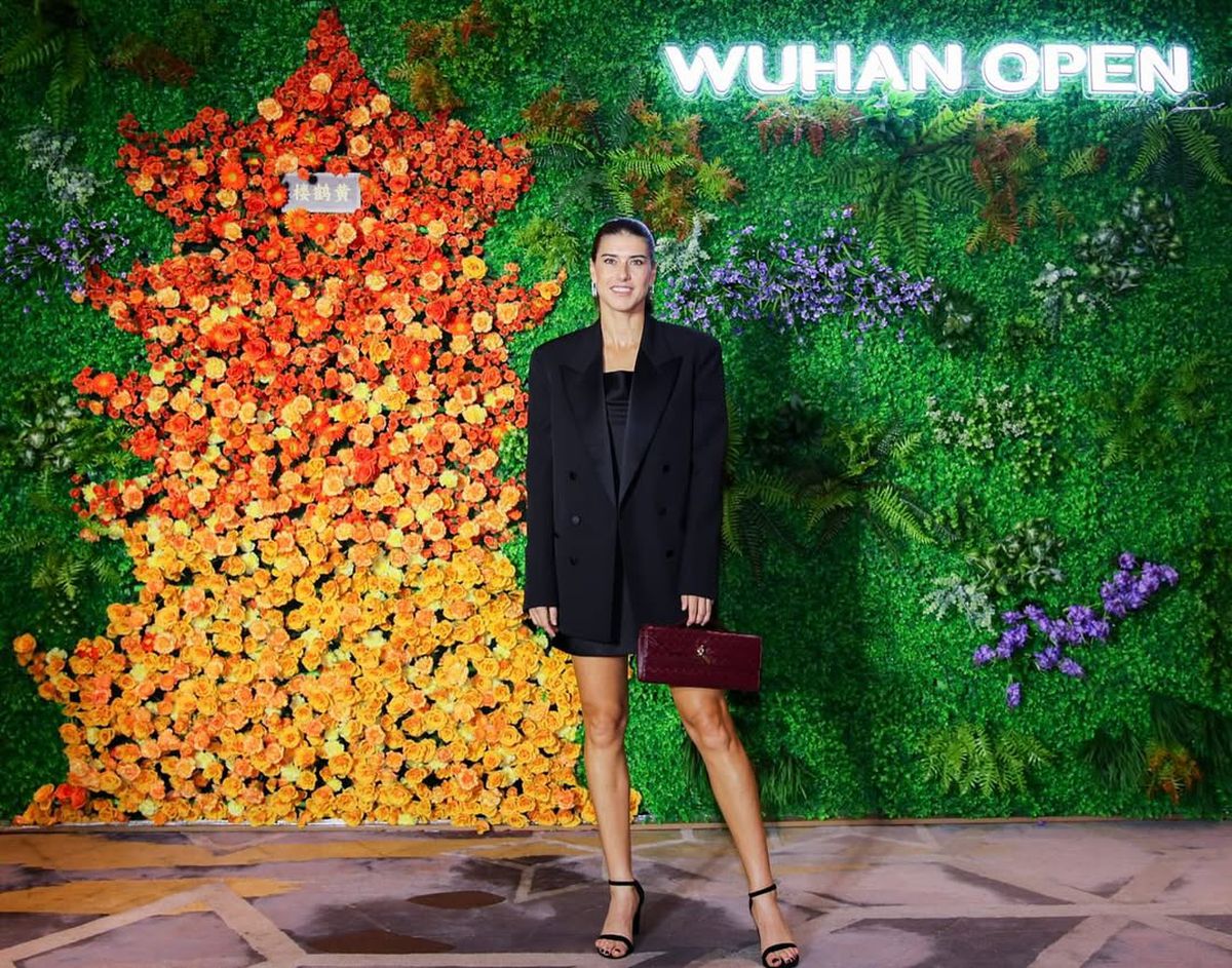Apariții spectaculoase pentru Sorana Cîrstea, Emma Răducanu sau Iga Swiatek » Imagini de la petrecerea jucătoarelor în Wuhan