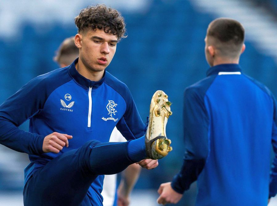 Născut la Roma, jucătorul chemat de Lucescu la lot a dezvăluit ce l-a convins să se întoarcă în România