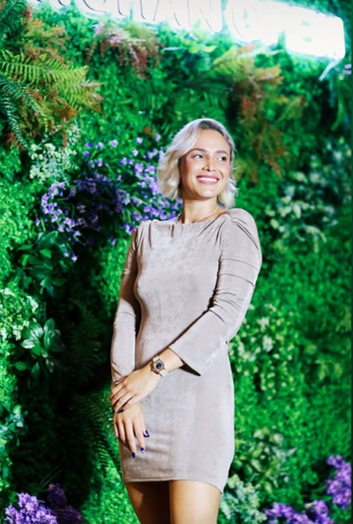 Apariții spectaculoase pentru Sorana Cîrstea, Emma Răducanu sau Iga Swiatek » Imagini de la petrecerea jucătoarelor în Wuhan