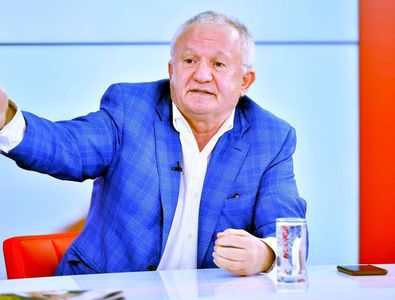 Porumboiu a analizat arbitrajul lui Kovacs din FCSB - Craiova » Semnalează ...