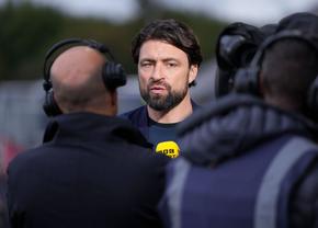 Haos la Rangers, fosta echipă a lui Ianis Hagi! Antrenorul a fost demis și escortat de poliție