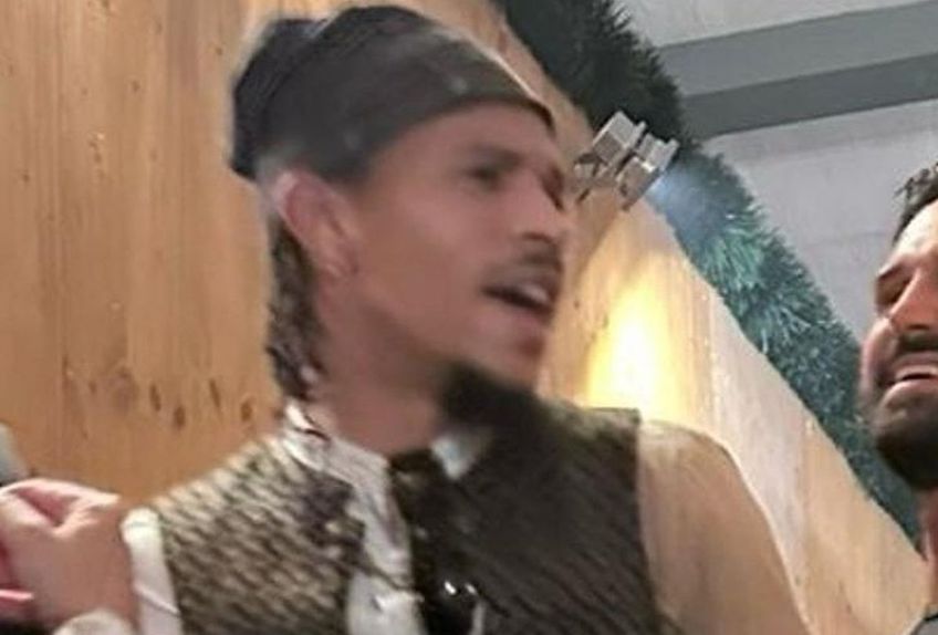 Leroy Sane (29 de ani), aripa dreaptă de la Galatasaray, a intrat în conflict cu suporteri lui Bayern și a fost implicat într-o mică altercație la celebrul festival Oktoberfest, din Munchen, duminică seara, în jurul orei 23:00.