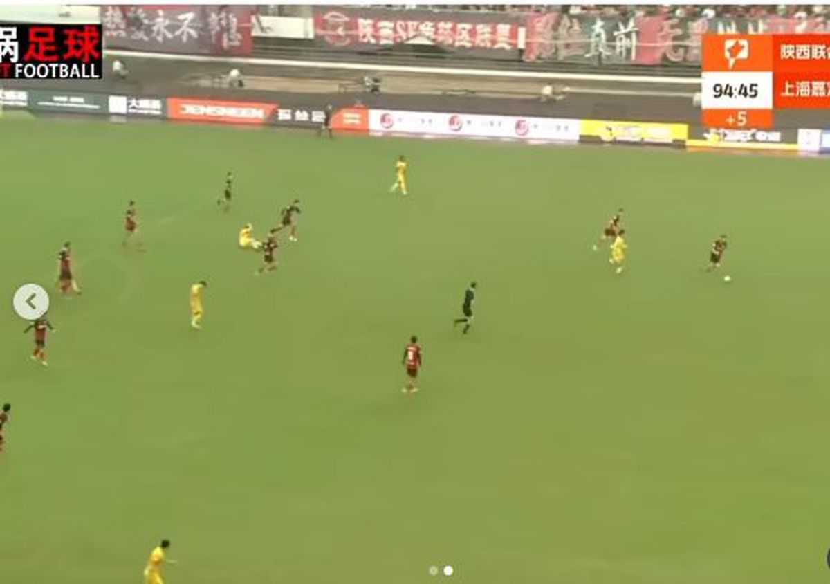 BOMBA lui Astrit Selmani! Ce „bijuterie”: GOL de la mijlocul terenului