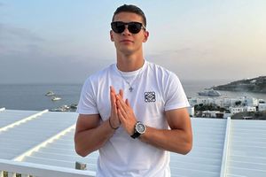 Internaționalul tricolor din Superliga care ar fi devenit pilot dacă nu se apuca de fotbal: „Visez să ajung în Premier League”
