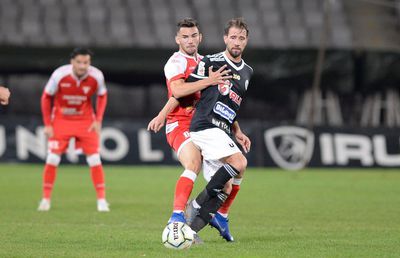 LIGA 2 // FOTO U Cluj, remiză pe final cu UTA! FC Argeș a revenit de la 0-2 cu Reșița și a câștigat spectaculos