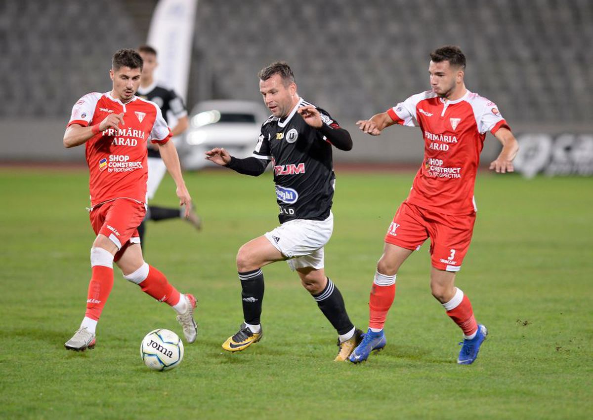 LIGA 2 // FOTO U Cluj, remiză pe final cu UTA! FC Argeș a revenit de la 0-2 cu Reșița și a câștigat spectaculos