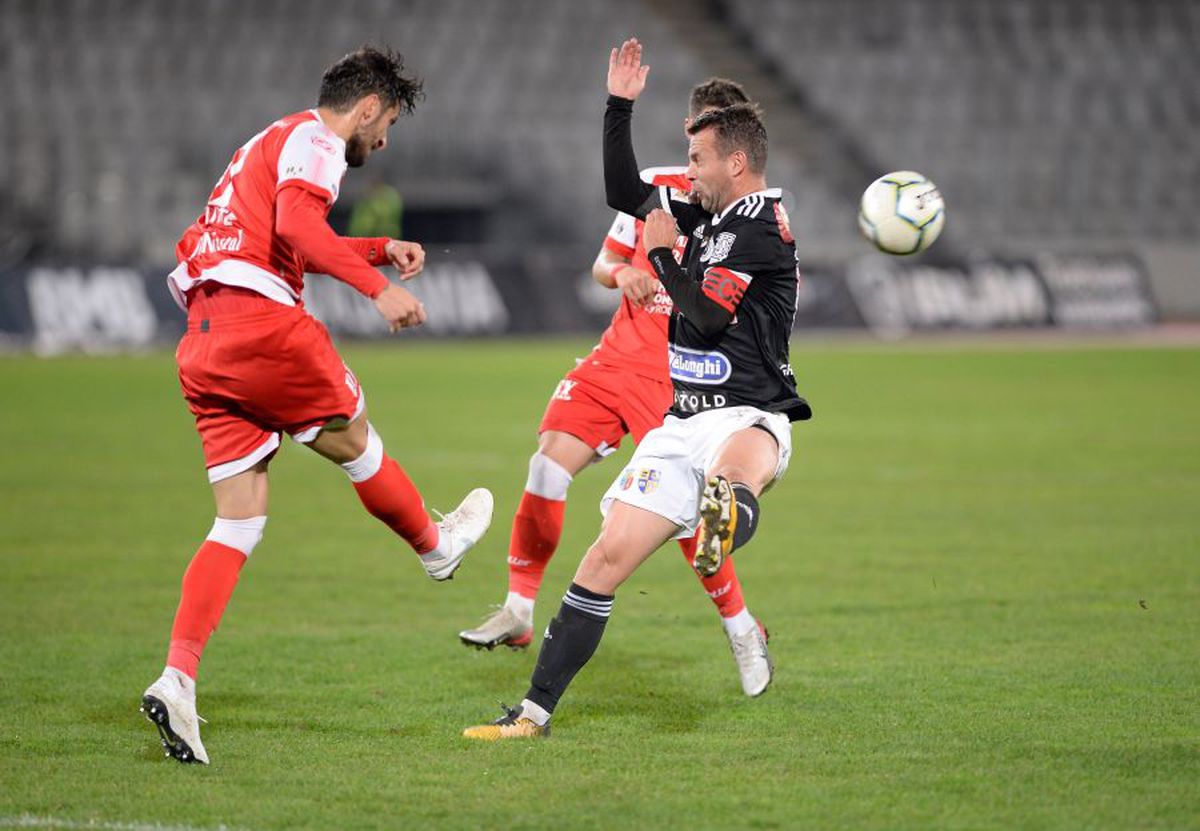 LIGA 2 // FOTO U Cluj, remiză pe final cu UTA! FC Argeș a revenit de la 0-2 cu Reșița și a câștigat spectaculos