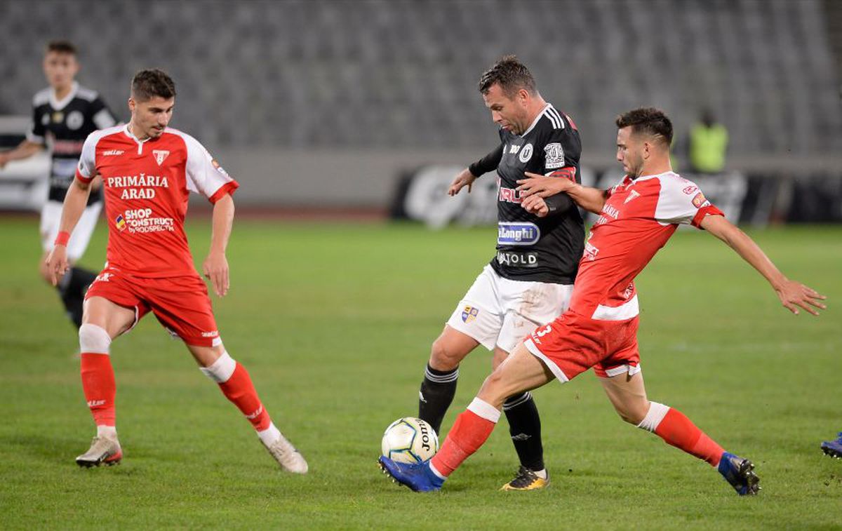 LIGA 2 // FOTO U Cluj, remiză pe final cu UTA! FC Argeș a revenit de la 0-2 cu Reșița și a câștigat spectaculos