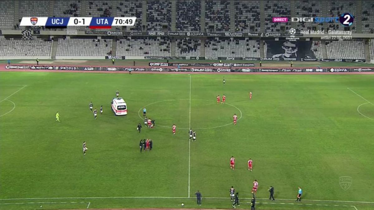 U CLUJ - UTA 1-1 // FOTO Momente de panică pe Cluj Arena » Denis Hrezdac s-a prăbușit pe teren
