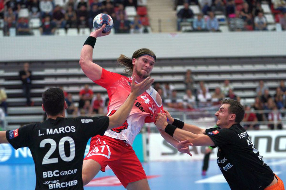 Dinamo - Kadetten Schaffhausen 27-26 // FOTO + VIDEO Victorie importantă pentru „dulăi”, după o repriză secundă electrizantă