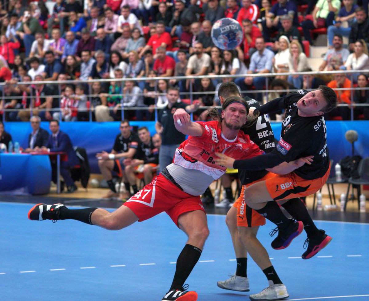 Dinamo - Kadetten Schaffhausen 27-26 // FOTO + VIDEO Victorie importantă pentru „dulăi”, după o repriză secundă electrizantă