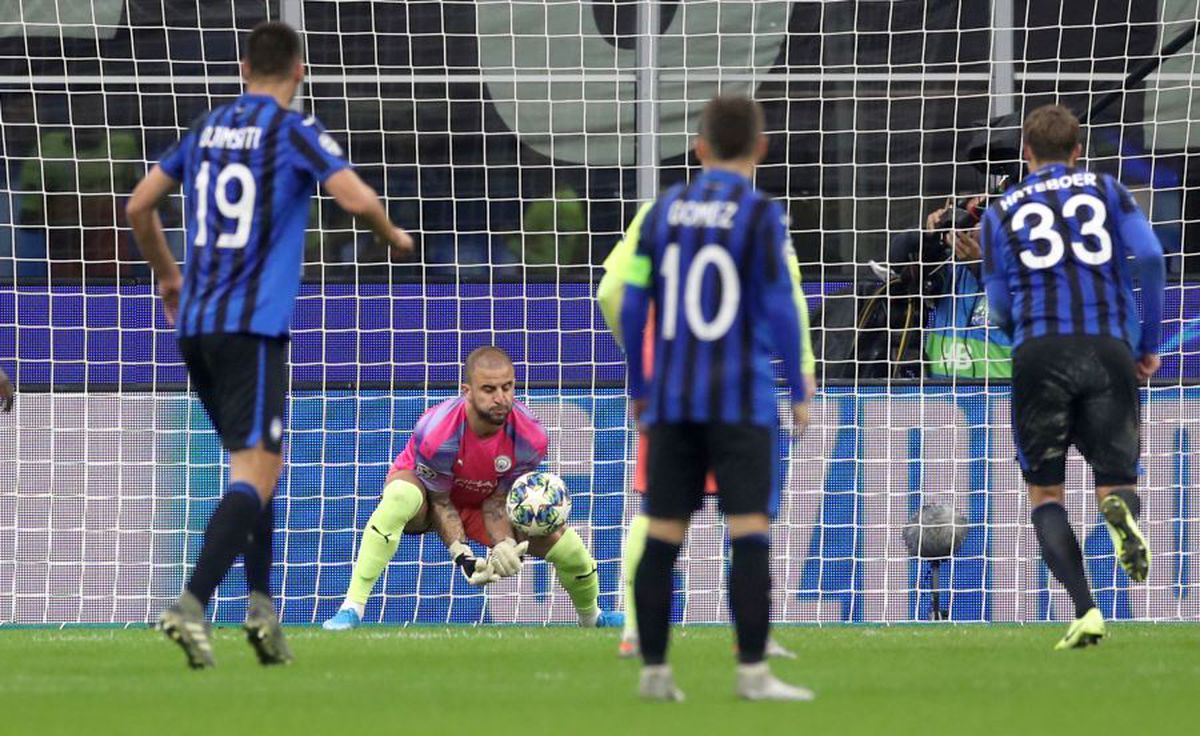 ATALANTA - MANCHESTER CITY 1-1 // FOTO Guardiola a terminat meciul cu un jucător de câmp în poartă: cum au ajuns mănușile în mâinile lui Walker și cum s-a descurcat fundașul