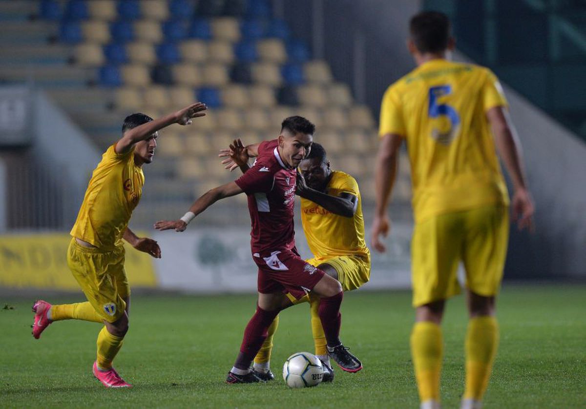 „Eminescu” al Rapidului a oferit noi declarații inedite, după eșecul cu Petrolul: „Ca în filmul cu Pele și Ardiles”