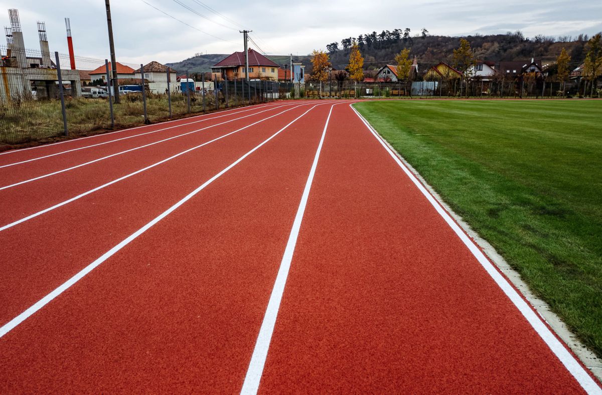 Se întâmplă în România » Gafă de 120.000 de euro la un stadion din România! Primarul se laudă pe Facebook