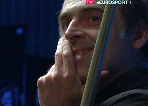 Gafă surprinzătoare a lui Ronnie O'Sullivan! John Higgins e în finală la English Open