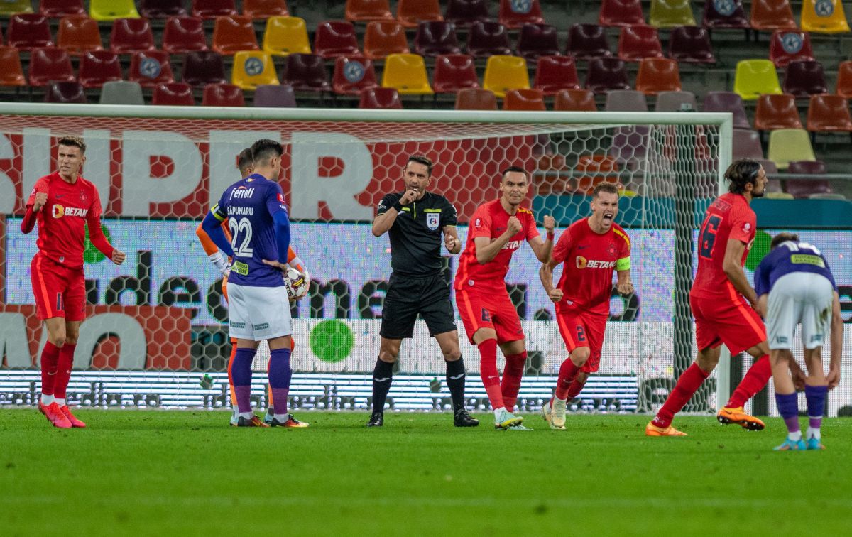 Dumitru Dragomir a dat notele din derby-ul FCSB - Rapid 3-1: „A fost de 10!” + „«Lingura de lemn» el o primește”