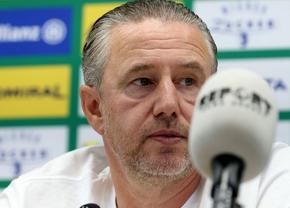 Antrenorul din Liga 1 pentru care a garantat Reghecampf: „Am avut o discuție cu cei din club” + Ce spune despre Rapid și lupta la titlu