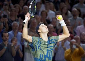 Holger Rune, elevul lui Mouratoglou, a scris istorie la Paris » L-a învins pe Djokovic pentru cea mai mare performanță a carierei
