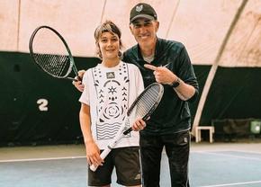 Pe urmele lui Djokovic și Sinner » Fiul unui fost dinamovist urmează cursurile celebrei Academii a lui Riccardo Piatti și s-a antrenat cu Darren Cahill