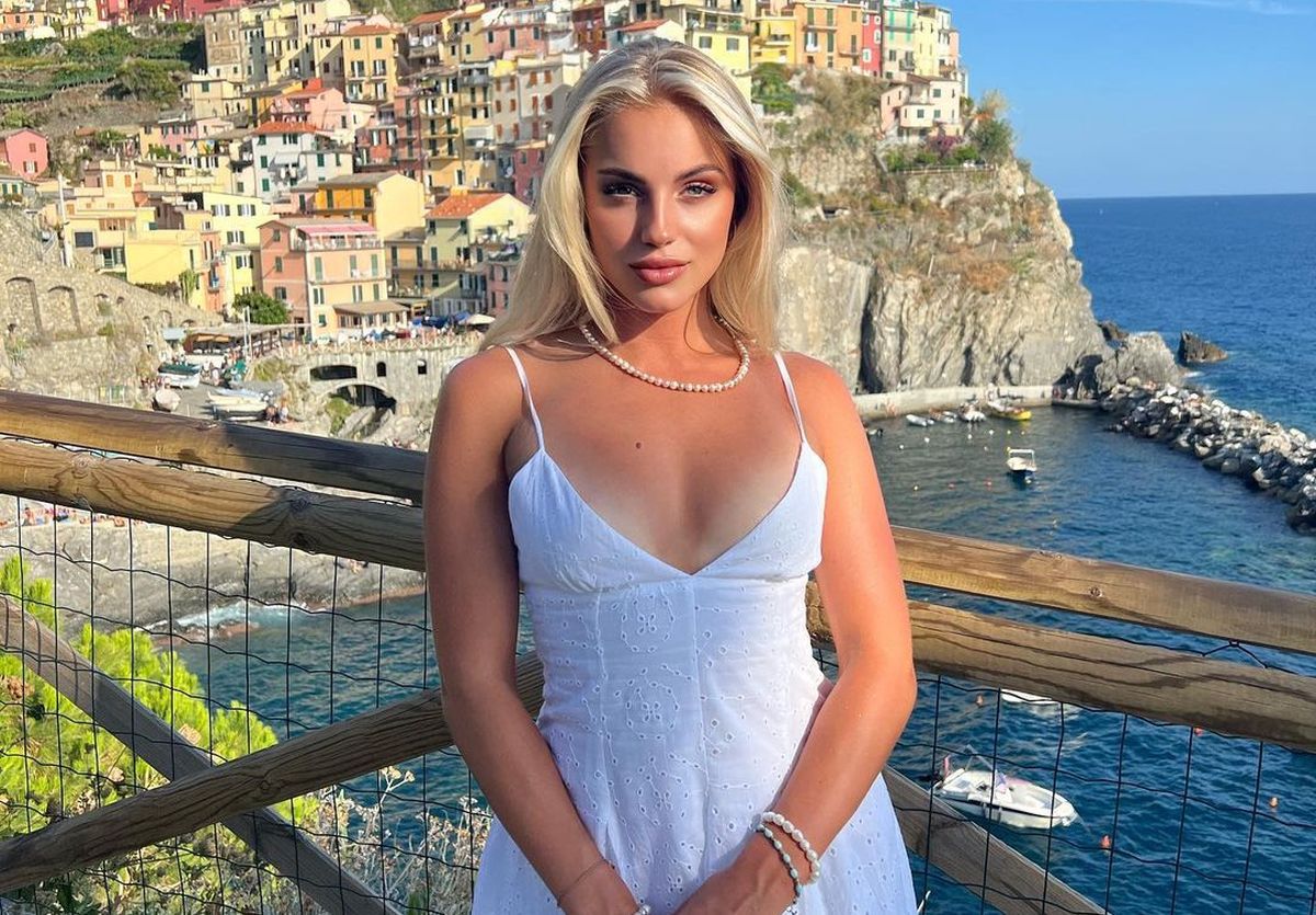 Cea mai frumoasă fotbalistă din lume, criticată dintr-un motiv incredibil: „Mai are de învățat”