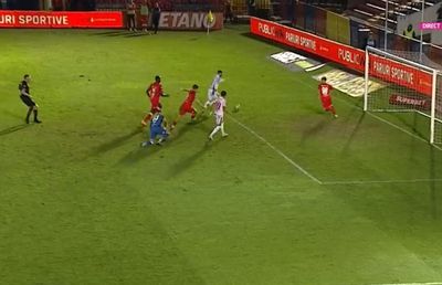 Ratare monumentală în UTA - Dinamo » Faza care putea schimba soarta meciului