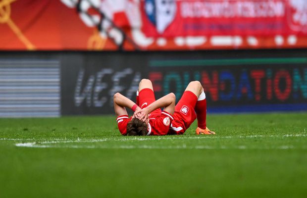 Scandal imens înaintea Mondialului U17! » Patru jucători au fugit din cantonament și s-au îmbătat într-un bar + unul s-a rănit la cap