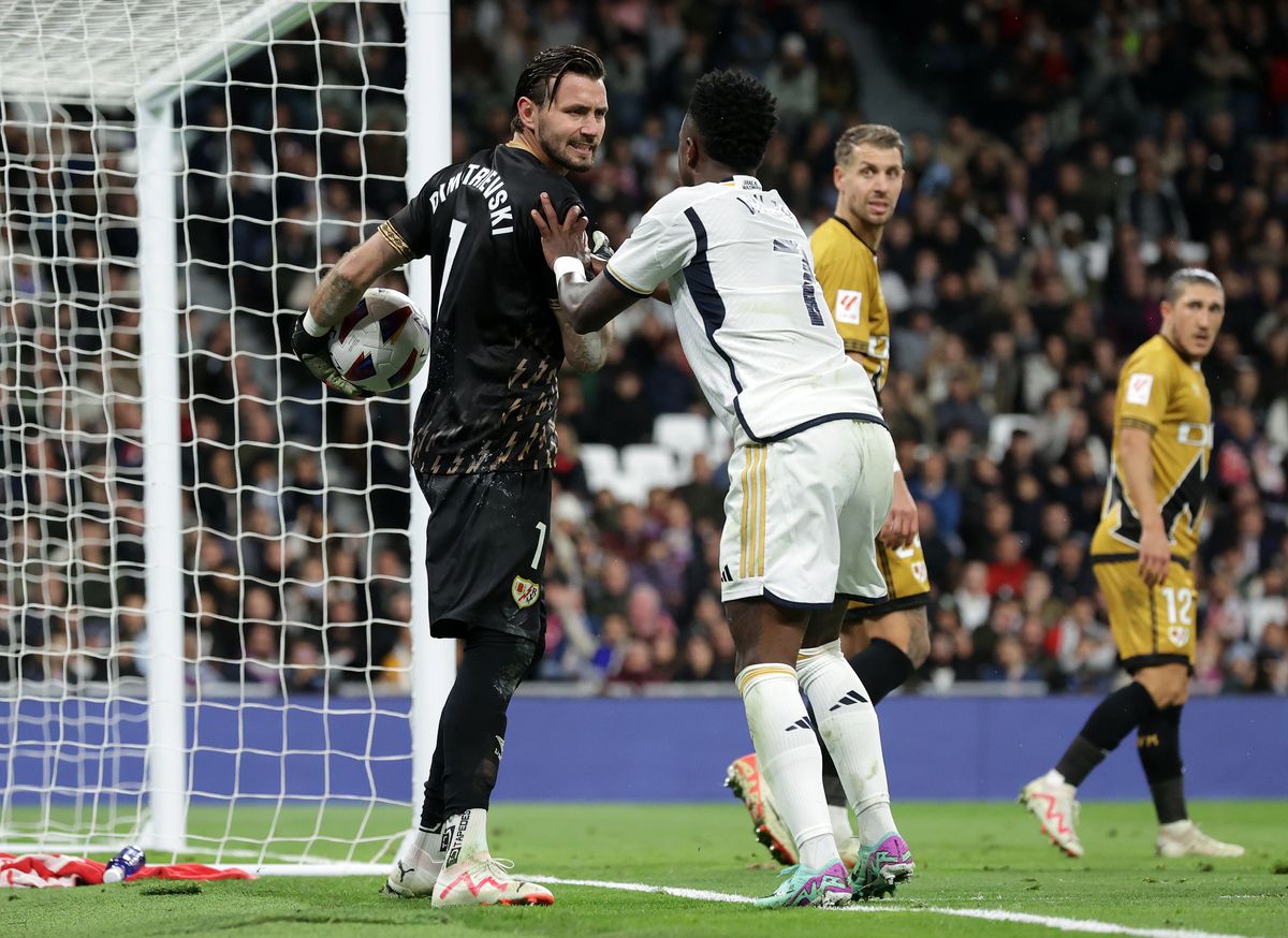 Perez l-a convins » Titularul Franței a semnat pe 6 ani cu Real Madrid și are clauză de un miliard