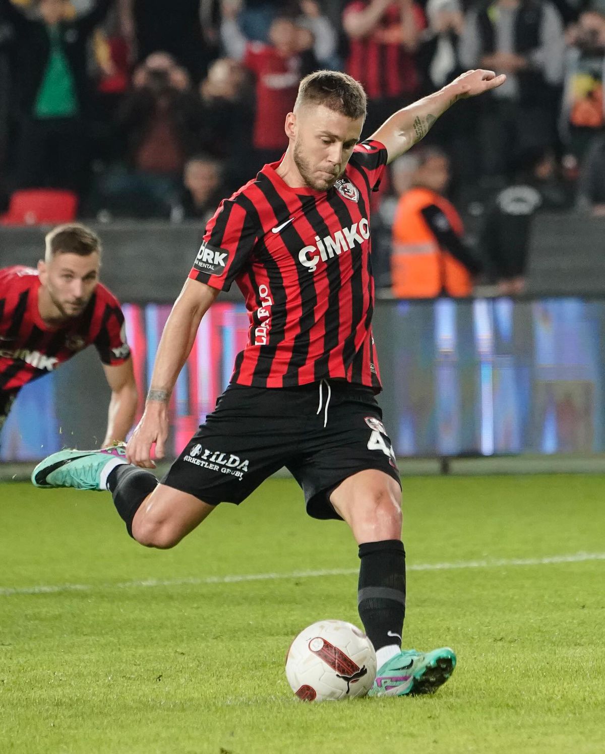 Victorie crucială obținută de Marius Șumudică în Turcia » Gaziantep s-a impus în fața lui Rizespor grație golurilor marcate de doi români