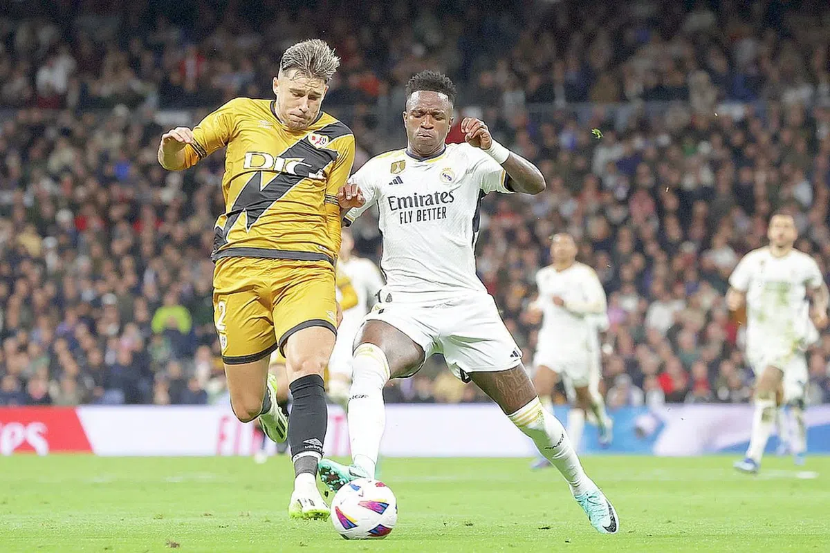 Perez l-a convins » Titularul Franței a semnat pe 6 ani cu Real Madrid și are clauză de un miliard