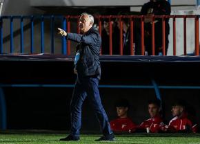 Mircea Rednic a scris istorie la Arad » UTA nu o mai bătuse pe Dinamo de pe vremea lui Florin Halagian!
