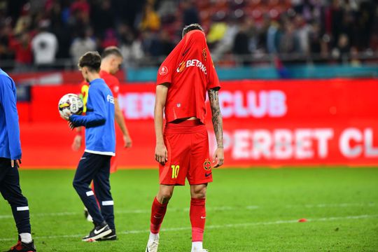 FCSB a obținut o singură victorie în ultima lună și pentru că a suferit din plin la fazele fixe. Roș-albaștrii au încasat 5 din ultimele 7 goluri în urma unor momente statice.