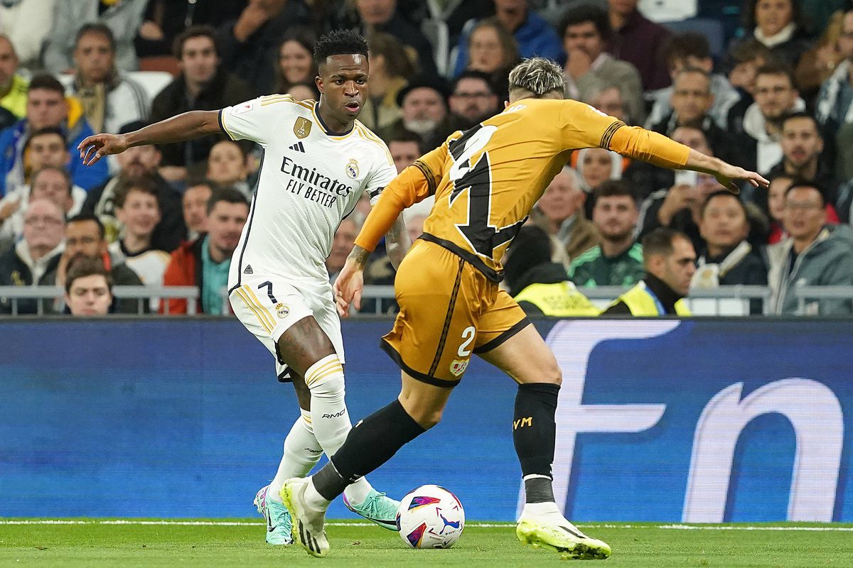 Vinicius, subiect de glume pe internet după ce a fost anihilat de Andrei Rațiu! Cele mai tari meme după Real Madrid - Rayo Vallecano